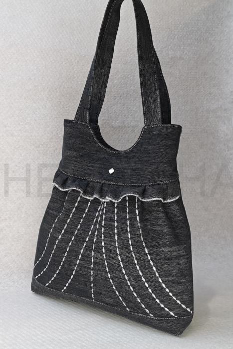 Černá riflová kabelka se stříbrným štepováním RŮŽENÍN 4