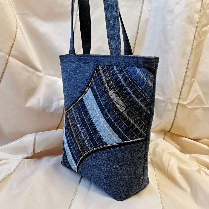 Riflová kabelka ozdobená zipy JANTAR 6