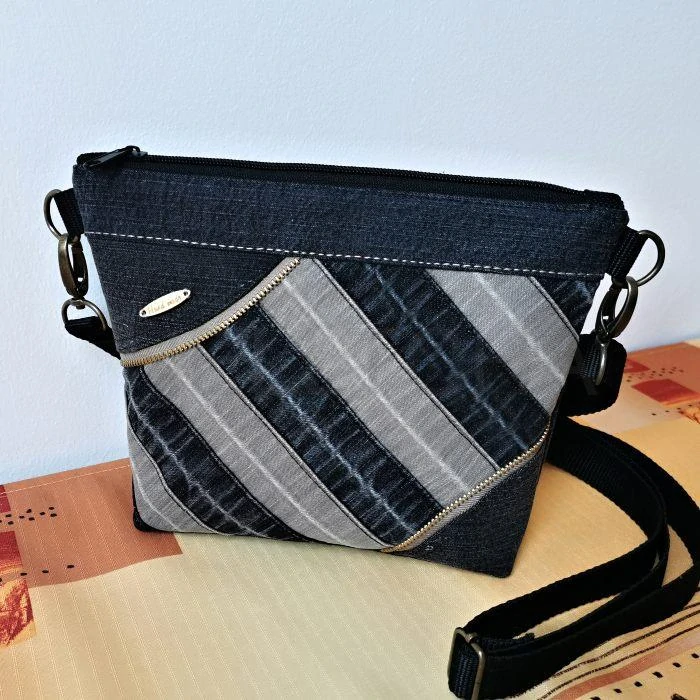 Riflová černo-béžová crossbody kabelka  AKVAMARÍN 15
