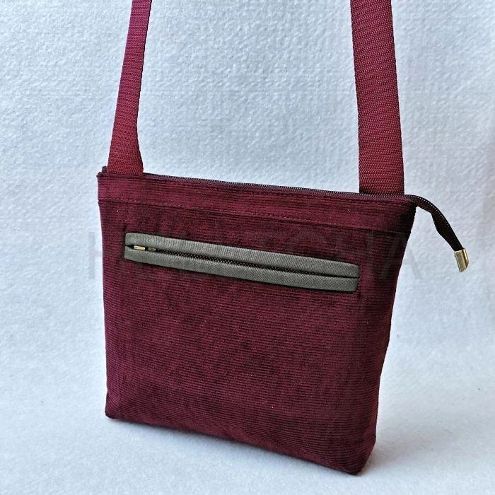 Bordová crossbody kabelka  AKVAMARÍN 17