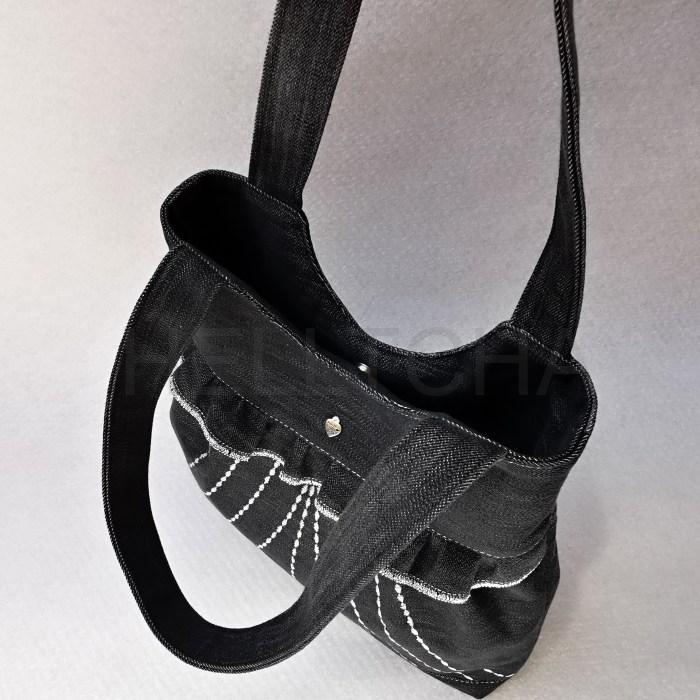 Černá riflová kabelka se stříbrným štepováním RŮŽENÍN 4