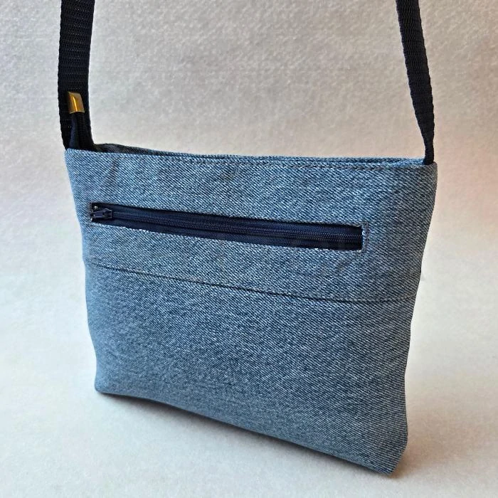 Modrá jeansová crossbody kabelka AKVAMARÍN 21