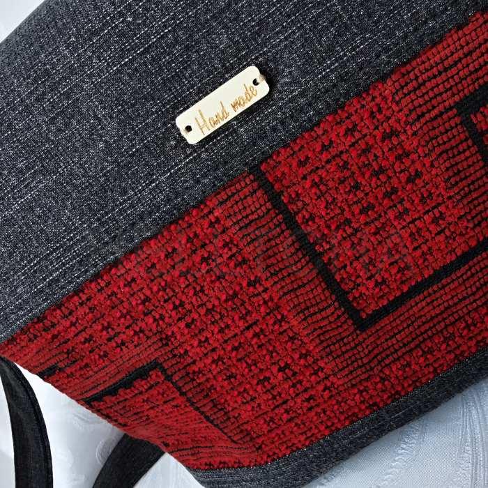 Ručně šitá černo-červená džínová kabelka ONYX 1