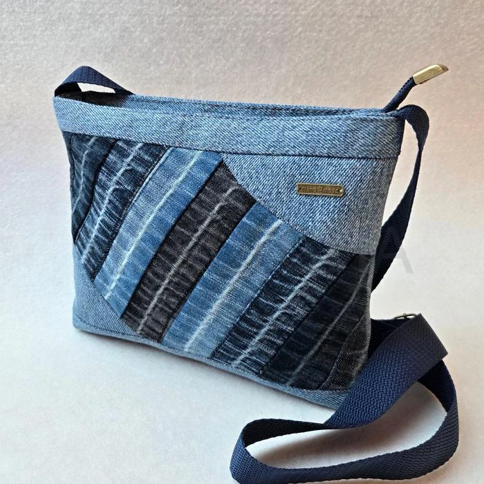 Modrá jeansová crossbody kabelka AKVAMARÍN 21