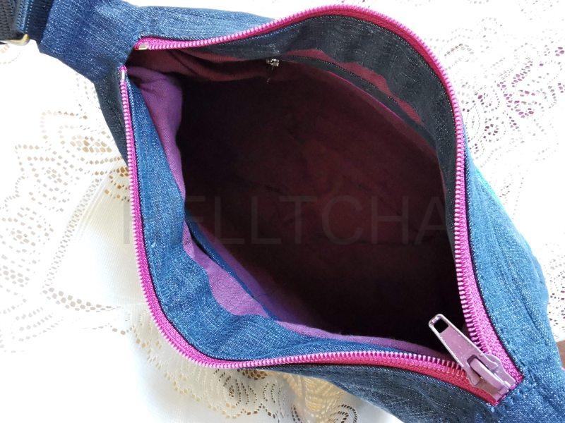 Ručně šitá riflová kabelka AKSAMIT s bordovou háčkovanou vsadkou