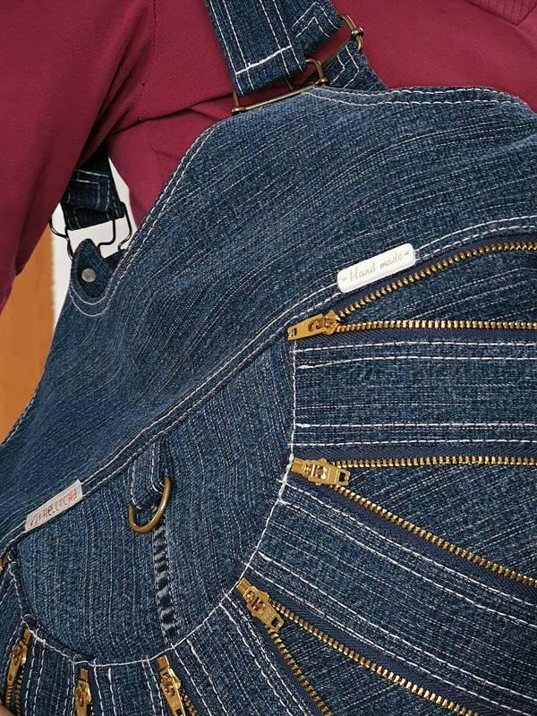 Tmavě modrá riflová taška ozdobená zipy NEFRIT